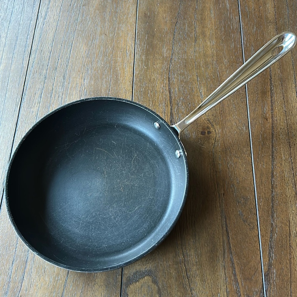 All-Clad HA1 Anodized 10 inch Frying Pan
